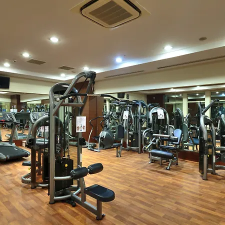 Sunis Evren & מלון