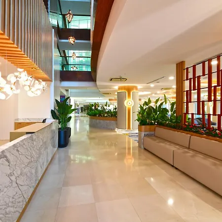 Sunis Evren & Hotell 5*