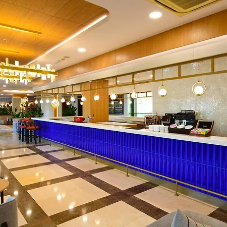 Sunis Evren & Hotell 5*
