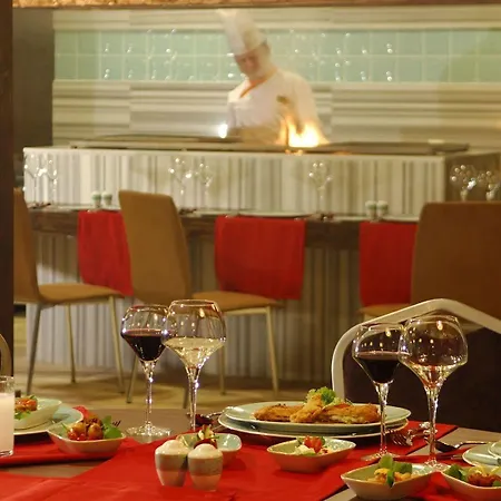 Sunis Evren & Hotell