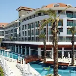 فندق وسبا سونيس إفرين الشاطئي 5*