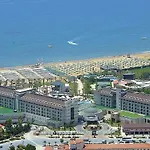 وسبا سونيس إفرين الشاطئي 5*